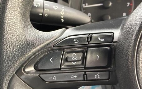 Toyota Yaris, 2021 год, 850 017 рублей, 17 фотография