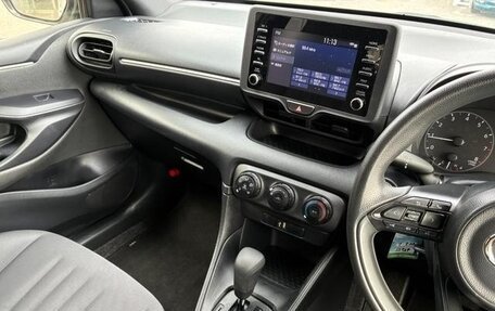 Toyota Yaris, 2021 год, 850 017 рублей, 11 фотография