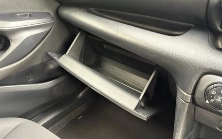 Toyota Yaris, 2021 год, 850 017 рублей, 23 фотография