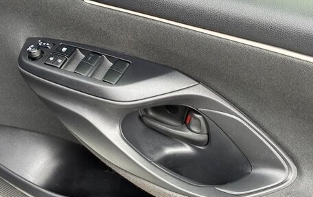 Toyota Yaris, 2021 год, 850 017 рублей, 27 фотография