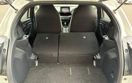 Toyota Yaris, 2021 год, 850 017 рублей, 35 фотография