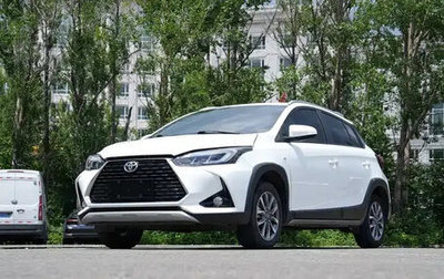Toyota Yaris XP150 рестайлинг, 2022 год, 1 050 000 рублей, 1 фотография