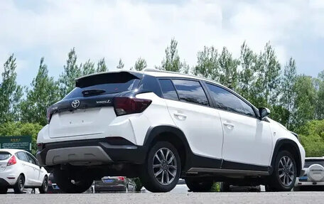Toyota Yaris XP150 рестайлинг, 2022 год, 1 050 000 рублей, 4 фотография