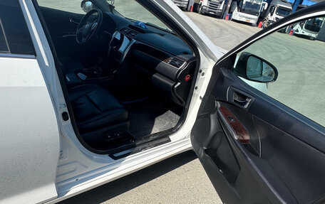 Toyota Camry, 2017 год, 2 270 000 рублей, 11 фотография