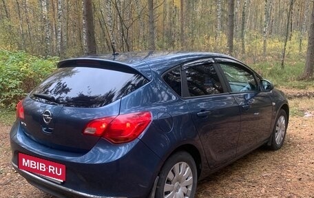 Opel Astra J, 2014 год, 670 000 рублей, 4 фотография