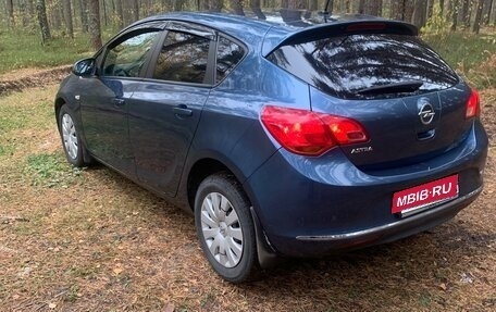 Opel Astra J, 2014 год, 670 000 рублей, 6 фотография