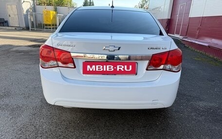 Chevrolet Cruze II, 2011 год, 620 000 рублей, 3 фотография