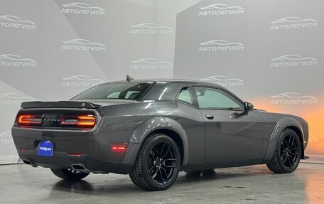 Dodge Challenger III рестайлинг 2, 2018 год, 4 000 000 рублей, 5 фотография