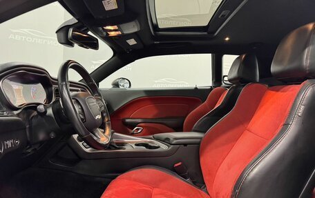 Dodge Challenger III рестайлинг 2, 2018 год, 4 000 000 рублей, 9 фотография