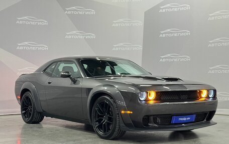 Dodge Challenger III рестайлинг 2, 2018 год, 4 000 000 рублей, 7 фотография