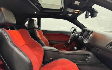 Dodge Challenger III рестайлинг 2, 2018 год, 4 000 000 рублей, 17 фотография