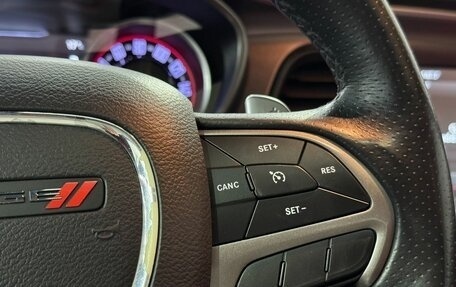 Dodge Challenger III рестайлинг 2, 2018 год, 4 000 000 рублей, 21 фотография