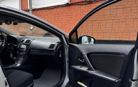 Toyota Avensis III рестайлинг, 2009 год, 980 000 рублей, 30 фотография