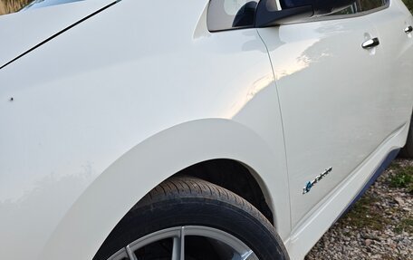 Nissan Leaf II, 2018 год, 1 820 000 рублей, 8 фотография