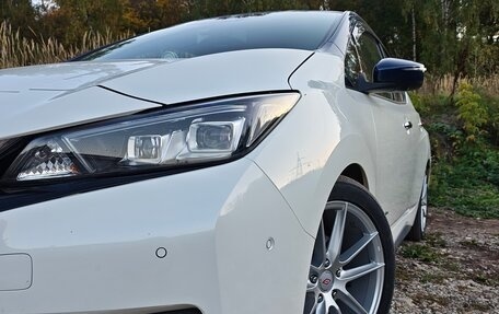 Nissan Leaf II, 2018 год, 1 820 000 рублей, 9 фотография