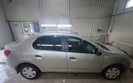 Renault Logan II, 2017 год, 730 000 рублей, 7 фотография