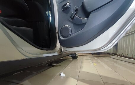 Renault Logan II, 2017 год, 730 000 рублей, 11 фотография