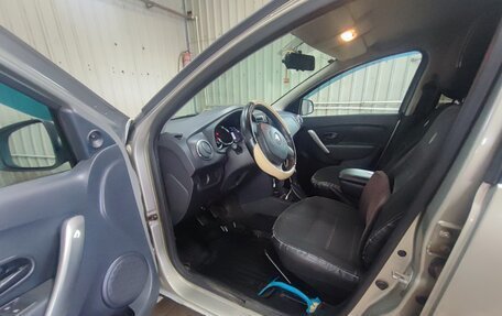 Renault Logan II, 2017 год, 730 000 рублей, 15 фотография