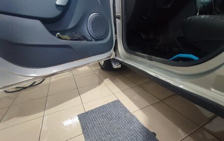 Renault Logan II, 2017 год, 730 000 рублей, 16 фотография