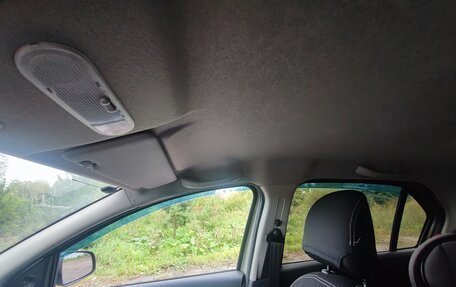 Renault Logan II, 2017 год, 730 000 рублей, 19 фотография