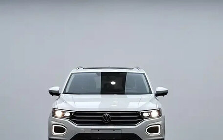 Volkswagen T-Roc I, 2023 год, 1 393 444 рублей, 2 фотография