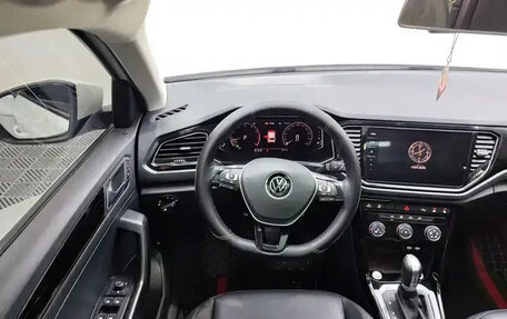 Volkswagen T-Roc I, 2023 год, 1 393 444 рублей, 8 фотография