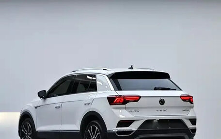 Volkswagen T-Roc I, 2023 год, 1 393 444 рублей, 4 фотография