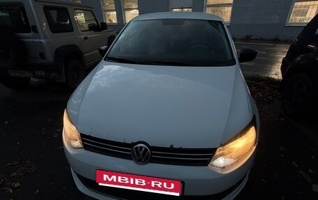 Volkswagen Polo VI (EU Market), 2013 год, 550 000 рублей, 3 фотография