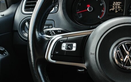 Volkswagen Polo VI (EU Market), 2018 год, 1 100 000 рублей, 15 фотография