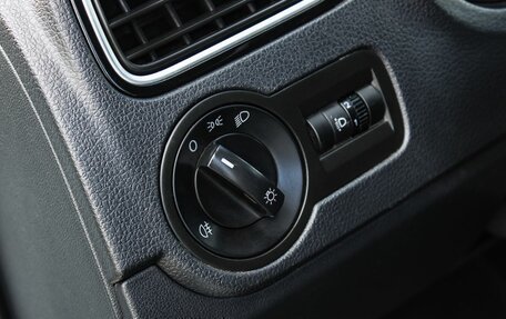 Volkswagen Polo VI (EU Market), 2018 год, 1 100 000 рублей, 20 фотография