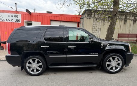Cadillac Escalade III, 2010 год, 1 700 000 рублей, 5 фотография