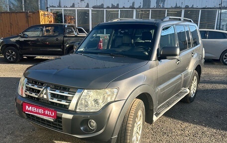Mitsubishi Pajero IV, 2012 год, 1 990 000 рублей, 2 фотография