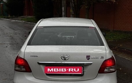 Toyota Yaris III рестайлинг, 2008 год, 300 000 рублей, 5 фотография