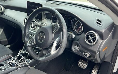Mercedes-Benz CLA, 2018 год, 1 800 000 рублей, 9 фотография