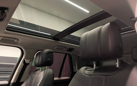 Land Rover Range Rover IV рестайлинг, 2018 год, 5 800 000 рублей, 16 фотография