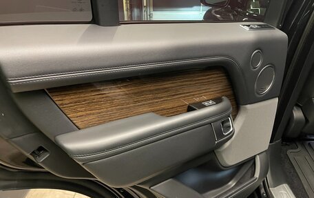 Land Rover Range Rover IV рестайлинг, 2018 год, 5 800 000 рублей, 21 фотография
