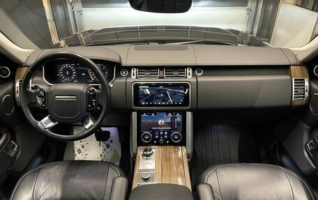 Land Rover Range Rover IV рестайлинг, 2018 год, 5 800 000 рублей, 24 фотография