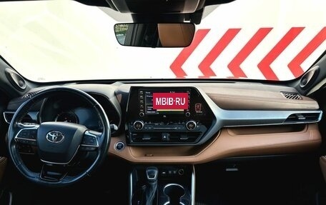 Toyota Highlander, 2021 год, 4 690 000 рублей, 13 фотография