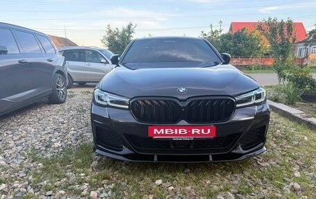 BMW 5 серия, 2023 год, 5 800 000 рублей, 5 фотография