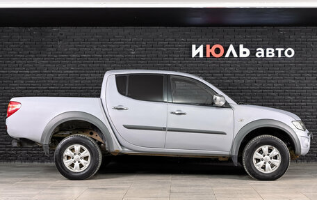 Mitsubishi L200 IV рестайлинг, 2013 год, 1 300 000 рублей, 8 фотография