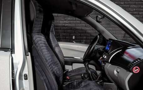 Mitsubishi L200 IV рестайлинг, 2013 год, 1 300 000 рублей, 9 фотография