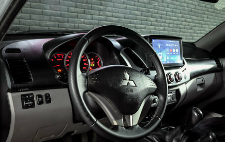 Mitsubishi L200 IV рестайлинг, 2013 год, 1 300 000 рублей, 11 фотография