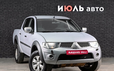 Mitsubishi L200 IV рестайлинг, 2013 год, 1 300 000 рублей, 3 фотография