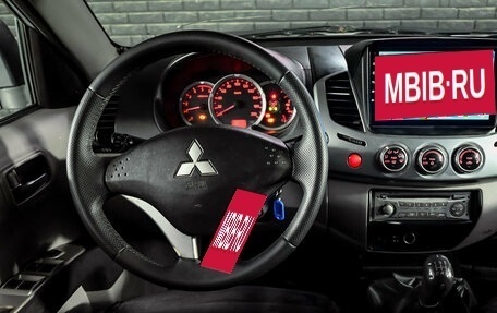 Mitsubishi L200 IV рестайлинг, 2013 год, 1 300 000 рублей, 16 фотография