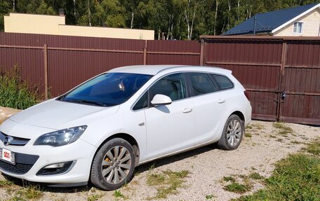 Opel Astra J, 2013 год, 800 000 рублей, 13 фотография