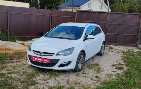 Opel Astra J, 2013 год, 800 000 рублей, 10 фотография