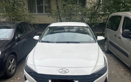 Hyundai Elantra, 2021 год, 1 650 000 рублей, 3 фотография