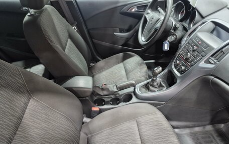 Opel Astra J, 2014 год, 1 108 000 рублей, 17 фотография