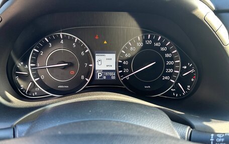 Nissan Patrol, 2011 год, 2 700 000 рублей, 9 фотография