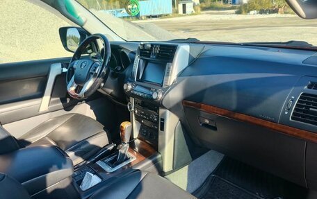 Toyota Land Cruiser Prado 150 рестайлинг 2, 2012 год, 2 700 000 рублей, 6 фотография